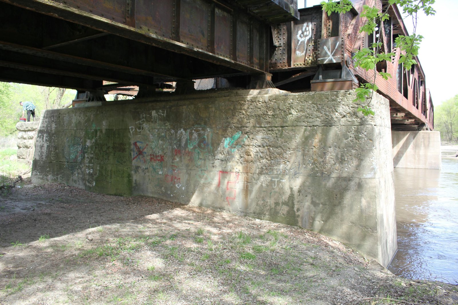 West main pier (pier #19)
